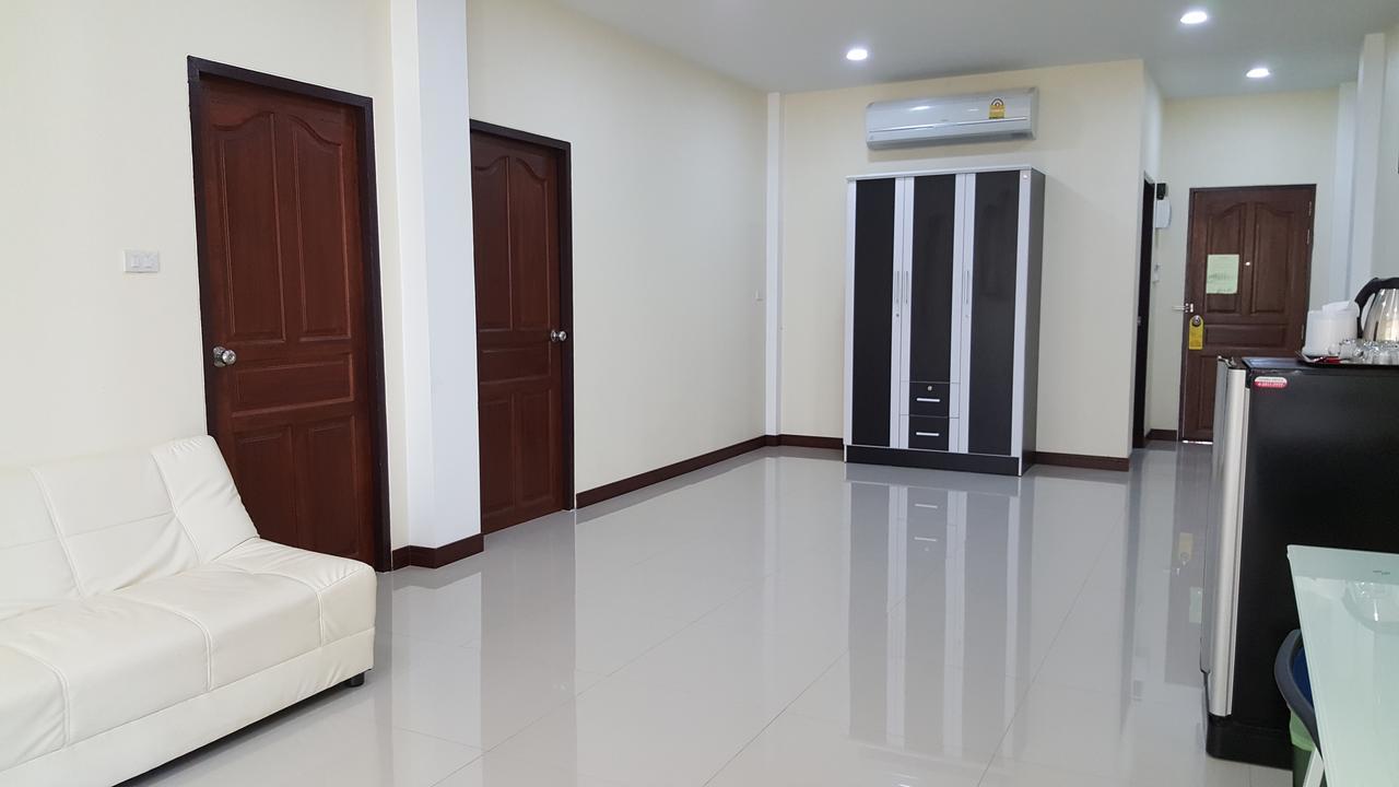 Charoensuk Grand Hotel Kabin Buri Exterior foto
